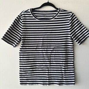 J Crew Women’s Navy Blue and White Striped T-Shirt Classic Stretch Size Large